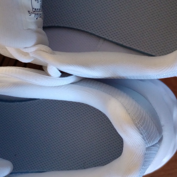 NOWT - Picture 8 of 8